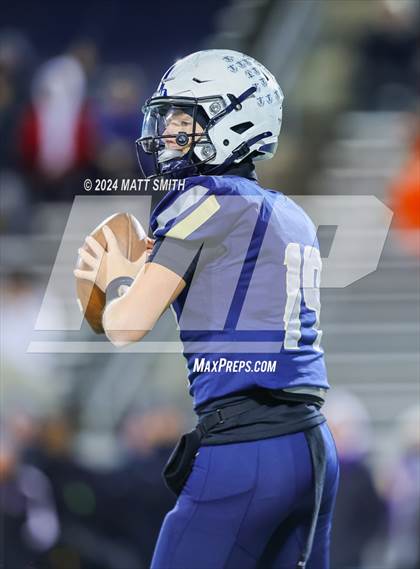 Thumbnail 2 in Avon vs. Archbishop Hoban (OHSAA Division 2 Round 5) photogallery.