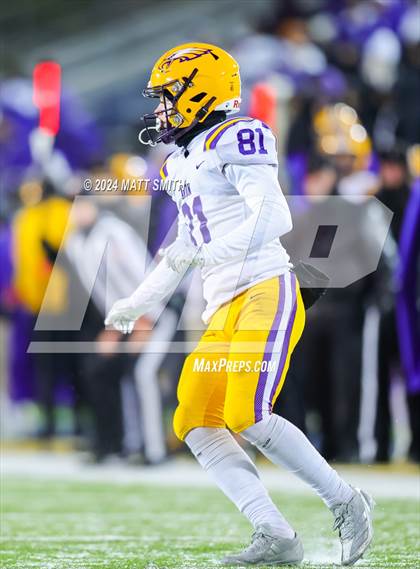 Thumbnail 1 in Avon vs. Archbishop Hoban (OHSAA Division 2 Round 5) photogallery.
