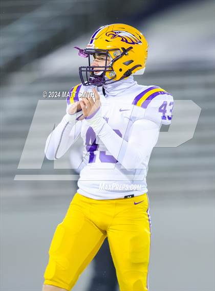 Thumbnail 2 in Avon vs. Archbishop Hoban (OHSAA Division 2 Round 5) photogallery.