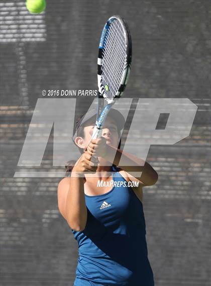 Thumbnail 2 in Campbell Hall vs. Palisades (CIF SoCal Regional Team Tennis Championships) photogallery.