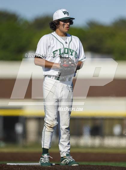 Thumbnail 1 in Riverhead vs William Floyd photogallery.