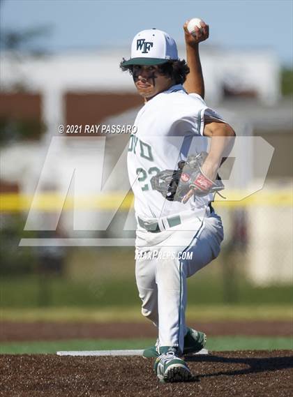 Thumbnail 2 in Riverhead vs William Floyd photogallery.