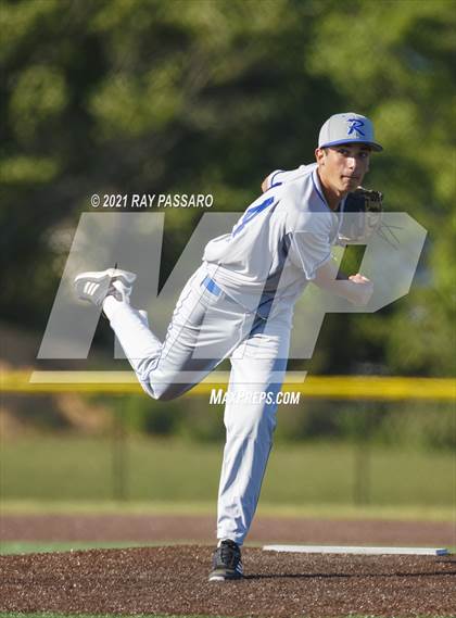 Thumbnail 2 in Riverhead vs William Floyd photogallery.