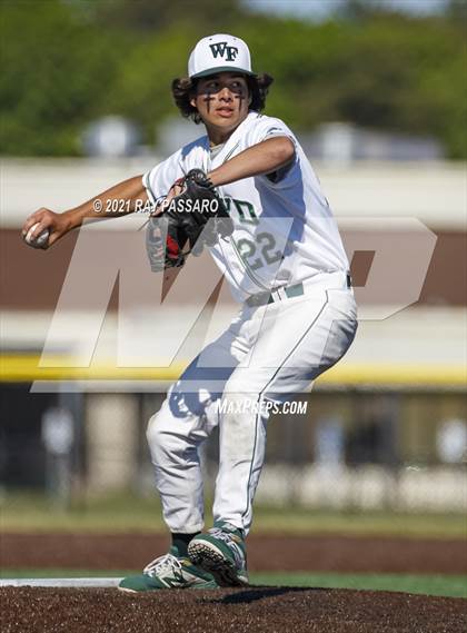 Thumbnail 3 in Riverhead vs William Floyd photogallery.