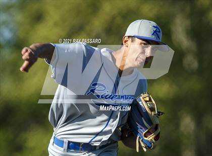 Thumbnail 3 in Riverhead vs William Floyd photogallery.