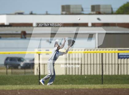 Thumbnail 3 in Riverhead vs William Floyd photogallery.