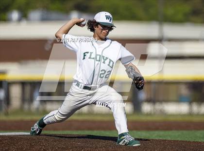 Thumbnail 2 in Riverhead vs William Floyd photogallery.