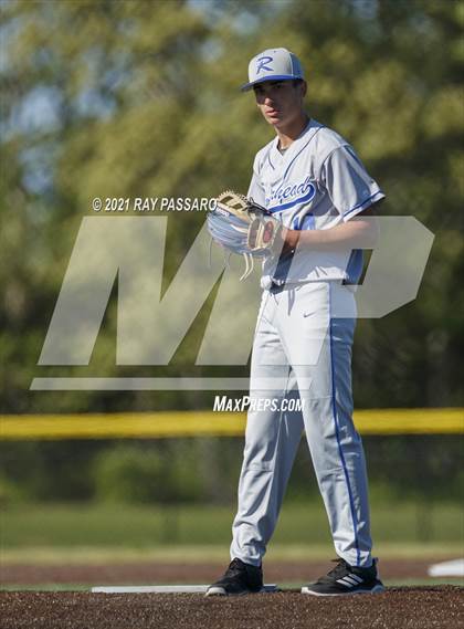 Thumbnail 2 in Riverhead vs William Floyd photogallery.