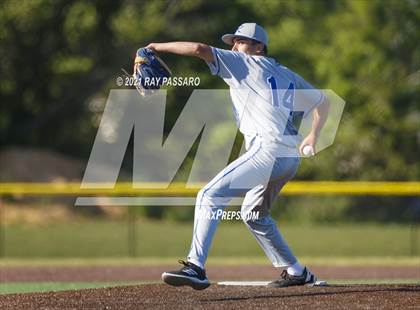 Thumbnail 1 in Riverhead vs William Floyd photogallery.