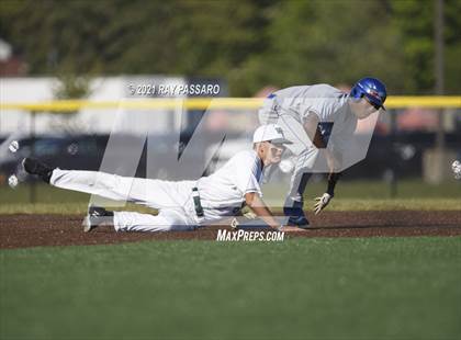 Thumbnail 2 in Riverhead vs William Floyd photogallery.