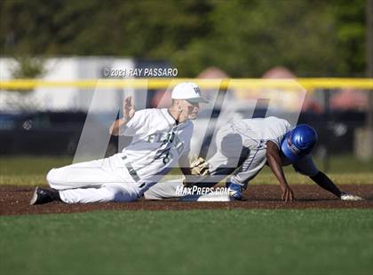 Thumbnail 1 in Riverhead vs William Floyd photogallery.