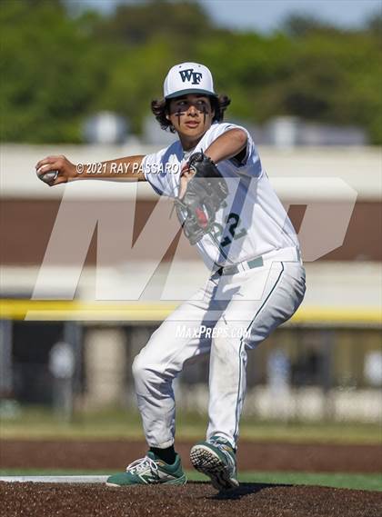 Thumbnail 1 in Riverhead vs William Floyd photogallery.