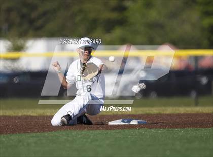 Thumbnail 3 in Riverhead vs William Floyd photogallery.