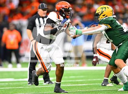 Thumbnail 1 in Opelousas vs. Cecilia (LHSAA Division II Non-Select Final) photogallery.