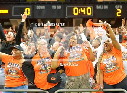 Thumbnail 3 in Opelousas vs. Cecilia (LHSAA Division II Non-Select Final) photogallery.