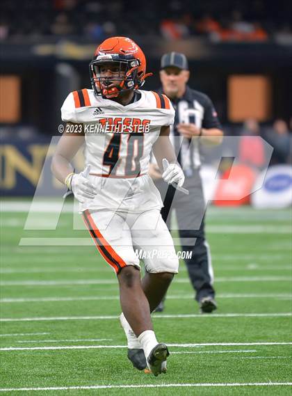 Thumbnail 3 in Opelousas vs. Cecilia (LHSAA Division II Non-Select Final) photogallery.