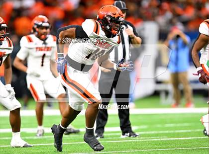 Thumbnail 2 in Opelousas vs. Cecilia (LHSAA Division II Non-Select Final) photogallery.