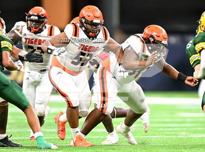 Thumbnail 2 in Opelousas vs. Cecilia (LHSAA Division II Non-Select Final) photogallery.
