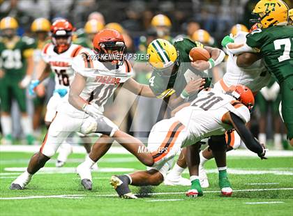 Thumbnail 2 in Opelousas vs. Cecilia (LHSAA Division II Non-Select Final) photogallery.