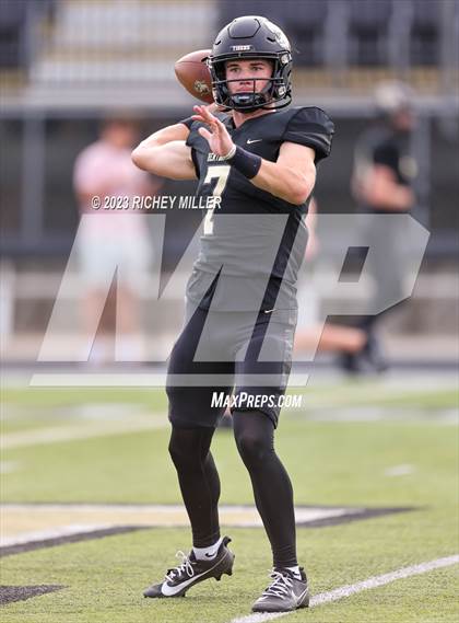Thumbnail 3 in Rockhurst @ Bentonville photogallery.