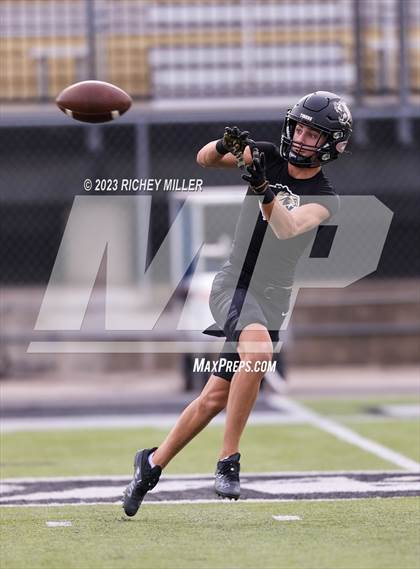 Thumbnail 3 in Rockhurst @ Bentonville photogallery.