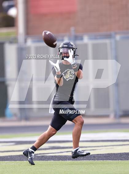 Thumbnail 2 in Rockhurst @ Bentonville photogallery.