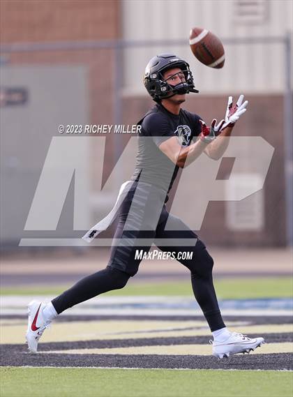 Thumbnail 3 in Rockhurst @ Bentonville photogallery.
