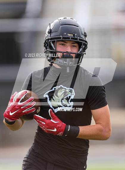 Thumbnail 3 in Rockhurst @ Bentonville photogallery.