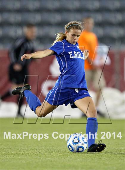 Thumbnail 2 in Cheyenne Mountain vs. Broomfield (CHSAA 4A Final) photogallery.
