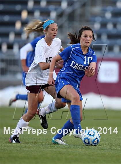 Thumbnail 2 in Cheyenne Mountain vs. Broomfield (CHSAA 4A Final) photogallery.