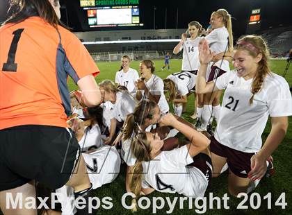 Thumbnail 1 in Cheyenne Mountain vs. Broomfield (CHSAA 4A Final) photogallery.