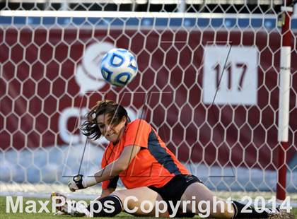 Thumbnail 3 in Cheyenne Mountain vs. Broomfield (CHSAA 4A Final) photogallery.