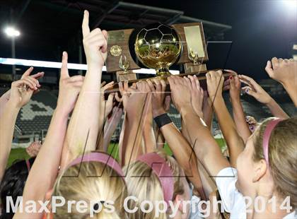 Thumbnail 2 in Cheyenne Mountain vs. Broomfield (CHSAA 4A Final) photogallery.