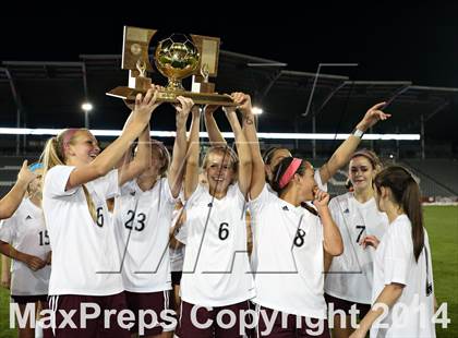 Thumbnail 3 in Cheyenne Mountain vs. Broomfield (CHSAA 4A Final) photogallery.