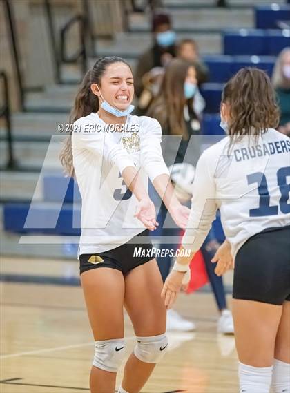 Thumbnail 1 in Mater Dei Catholic vs Mission Vista (CIF SDS D2 1st Round) photogallery.