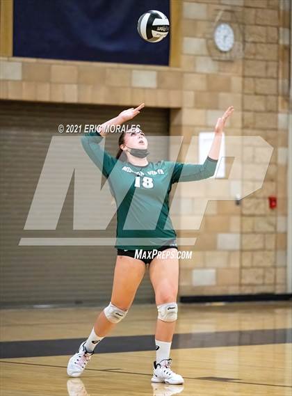 Thumbnail 2 in Mater Dei Catholic vs Mission Vista (CIF SDS D2 1st Round) photogallery.