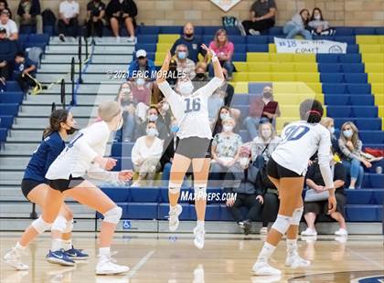 Thumbnail 1 in Mater Dei Catholic vs Mission Vista (CIF SDS D2 1st Round) photogallery.