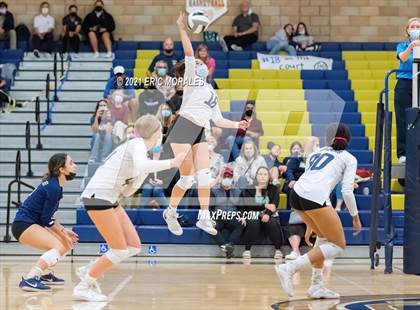 Thumbnail 3 in Mater Dei Catholic vs Mission Vista (CIF SDS D2 1st Round) photogallery.