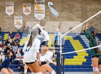 Thumbnail 3 in Mater Dei Catholic vs Mission Vista (CIF SDS D2 1st Round) photogallery.