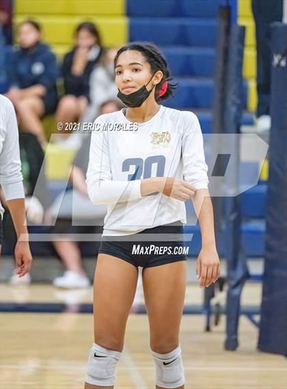 Thumbnail 1 in Mater Dei Catholic vs Mission Vista (CIF SDS D2 1st Round) photogallery.
