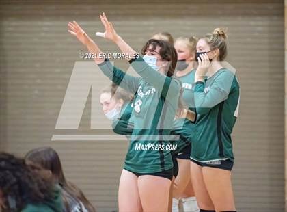 Thumbnail 3 in Mater Dei Catholic vs Mission Vista (CIF SDS D2 1st Round) photogallery.
