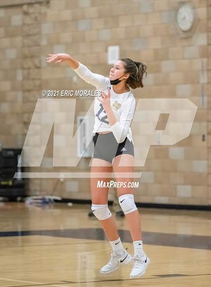 Thumbnail 1 in Mater Dei Catholic vs Mission Vista (CIF SDS D2 1st Round) photogallery.