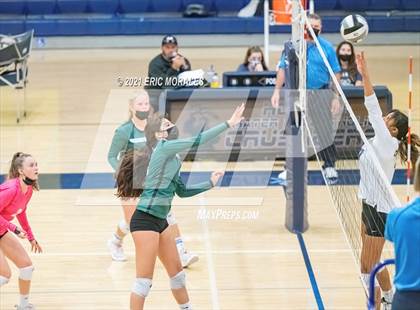 Thumbnail 1 in Mater Dei Catholic vs Mission Vista (CIF SDS D2 1st Round) photogallery.