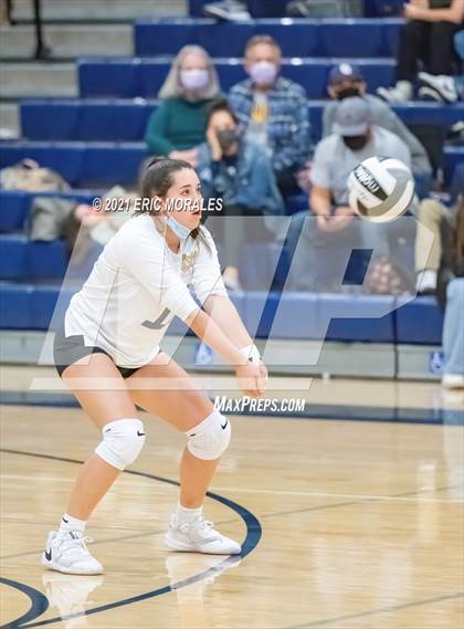 Thumbnail 1 in Mater Dei Catholic vs Mission Vista (CIF SDS D2 1st Round) photogallery.
