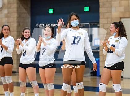Thumbnail 3 in Mater Dei Catholic vs Mission Vista (CIF SDS D2 1st Round) photogallery.