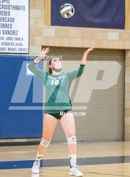 Thumbnail 3 in Mater Dei Catholic vs Mission Vista (CIF SDS D2 1st Round) photogallery.