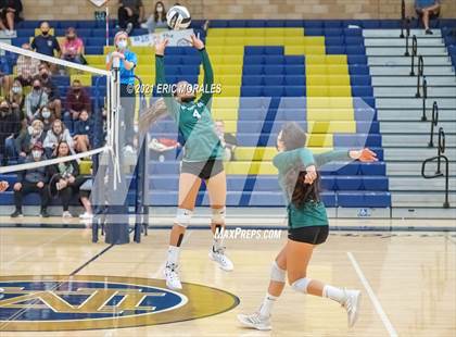 Thumbnail 3 in Mater Dei Catholic vs Mission Vista (CIF SDS D2 1st Round) photogallery.