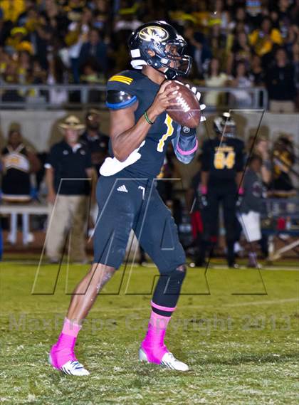 Thumbnail 1 in Clovis West vs. Edison photogallery.