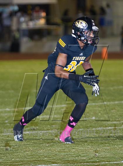 Thumbnail 2 in Clovis West vs. Edison photogallery.