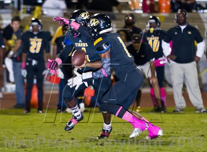 Thumbnail 2 in Clovis West vs. Edison photogallery.